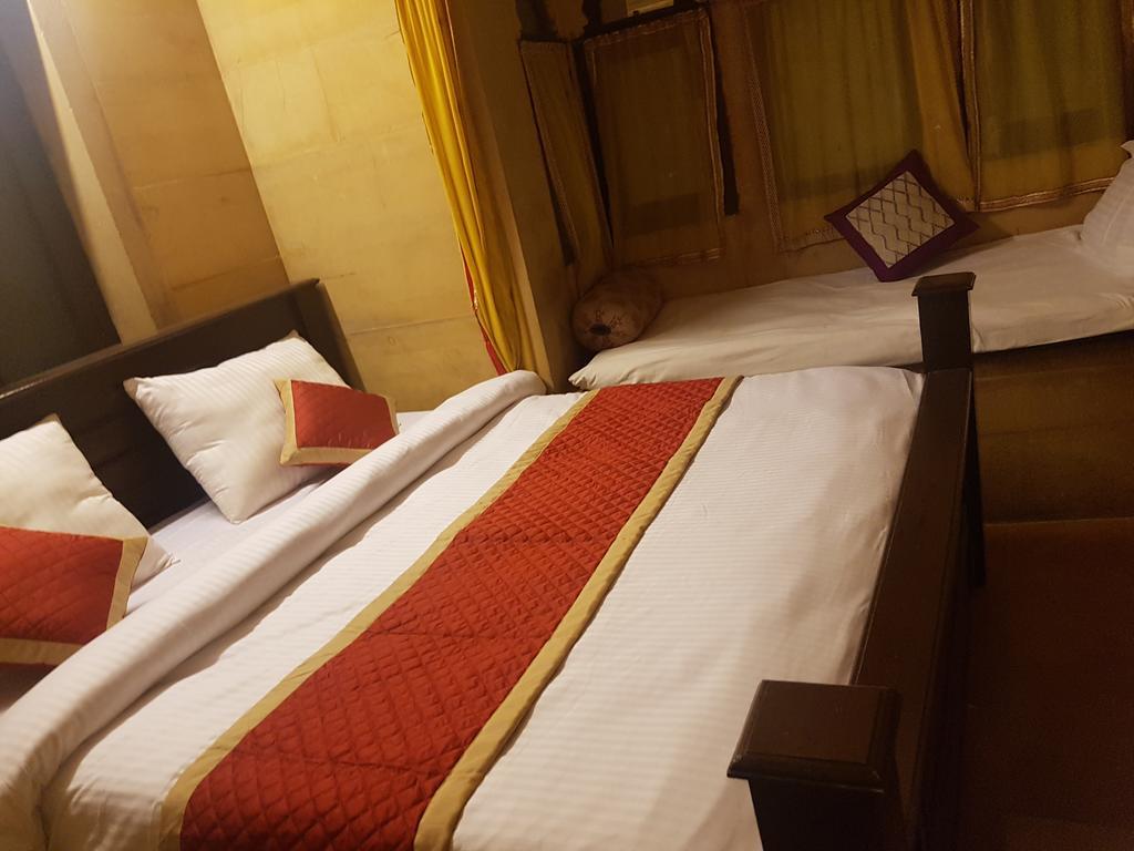 Hotel Fotiya Jaisalmer Exteriör bild