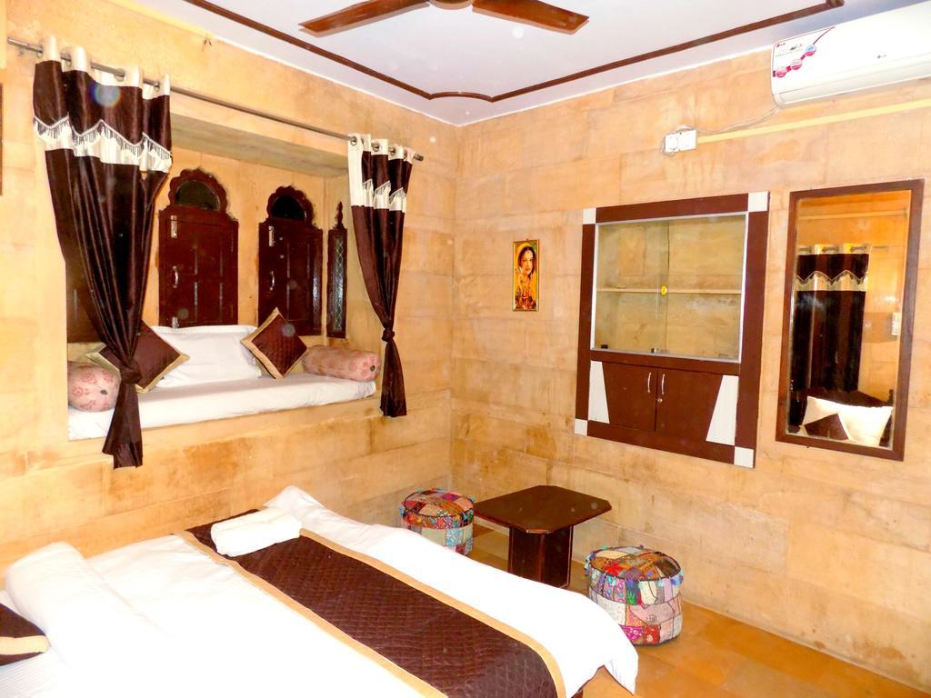 Hotel Fotiya Jaisalmer Exteriör bild