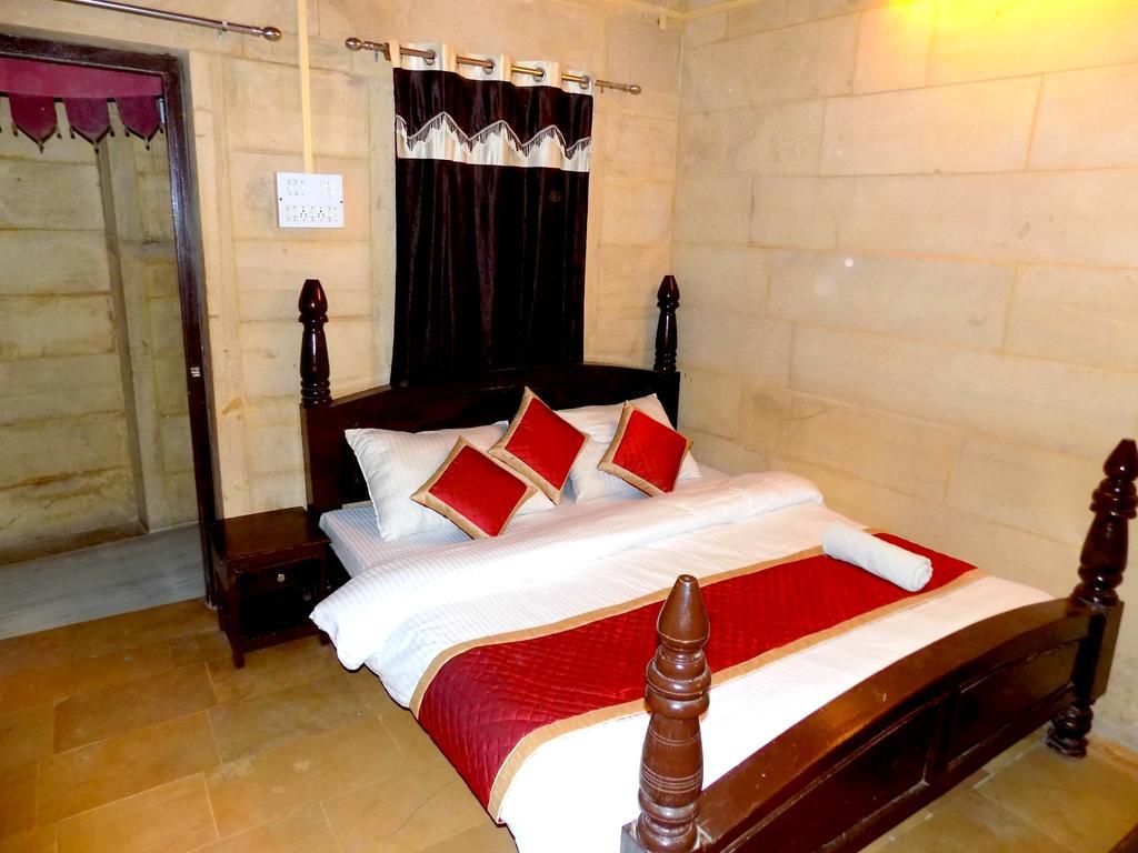 Hotel Fotiya Jaisalmer Exteriör bild