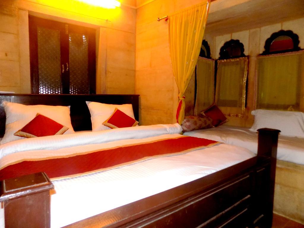 Hotel Fotiya Jaisalmer Exteriör bild