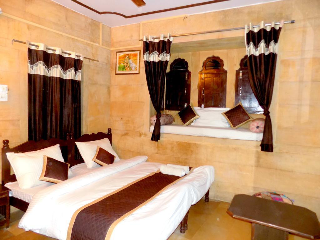 Hotel Fotiya Jaisalmer Exteriör bild