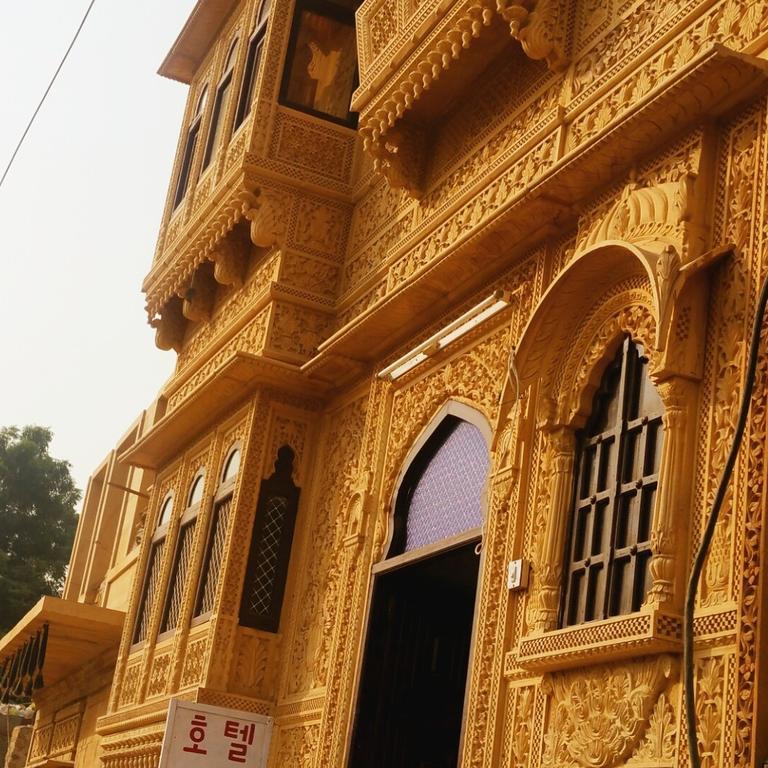 Hotel Fotiya Jaisalmer Exteriör bild