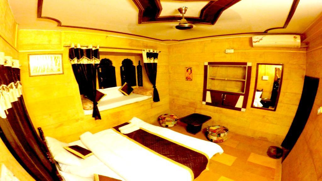 Hotel Fotiya Jaisalmer Exteriör bild