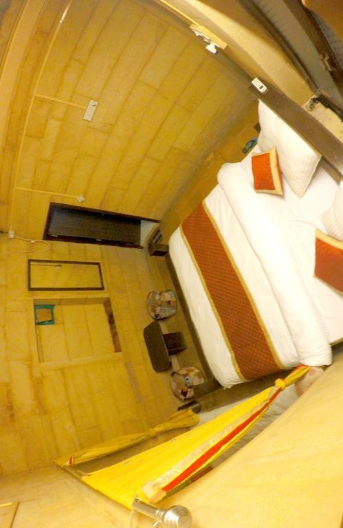 Hotel Fotiya Jaisalmer Exteriör bild