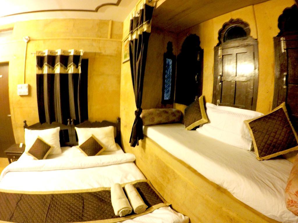 Hotel Fotiya Jaisalmer Exteriör bild